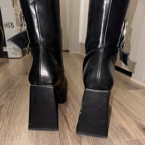 SOLD - Picture 6 of 8